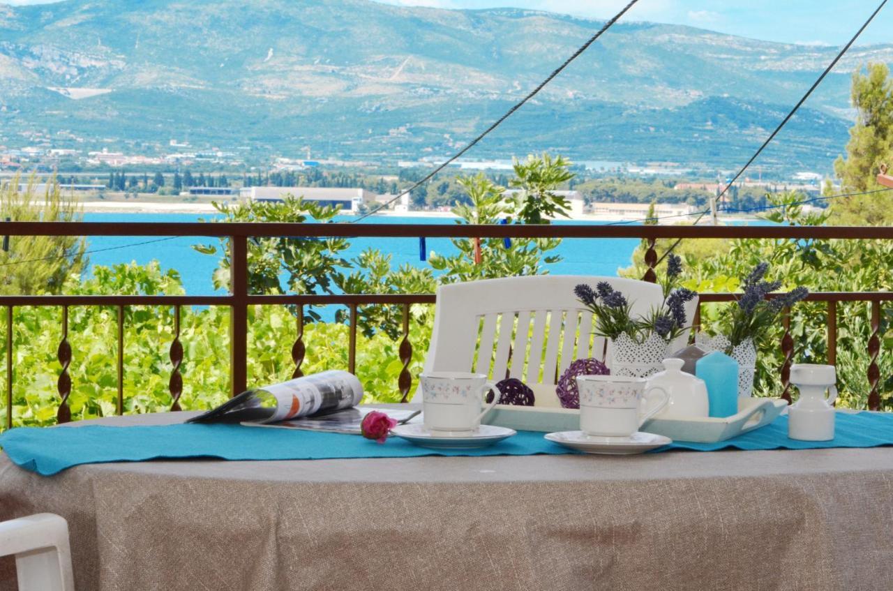 Apartments With A Parking Space Arbanija, Ciovo - 5228 Trogir Exterior photo