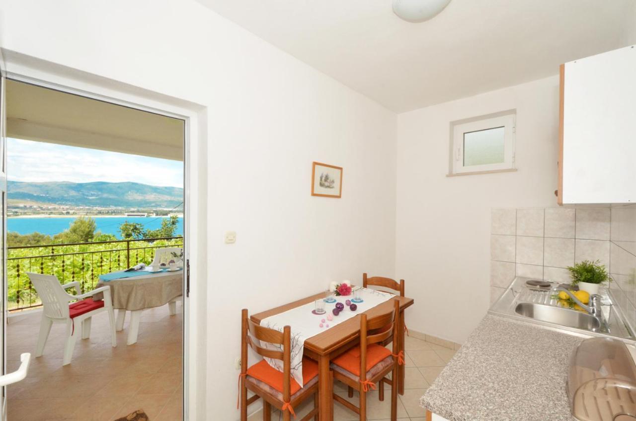Apartments With A Parking Space Arbanija, Ciovo - 5228 Trogir Exterior photo