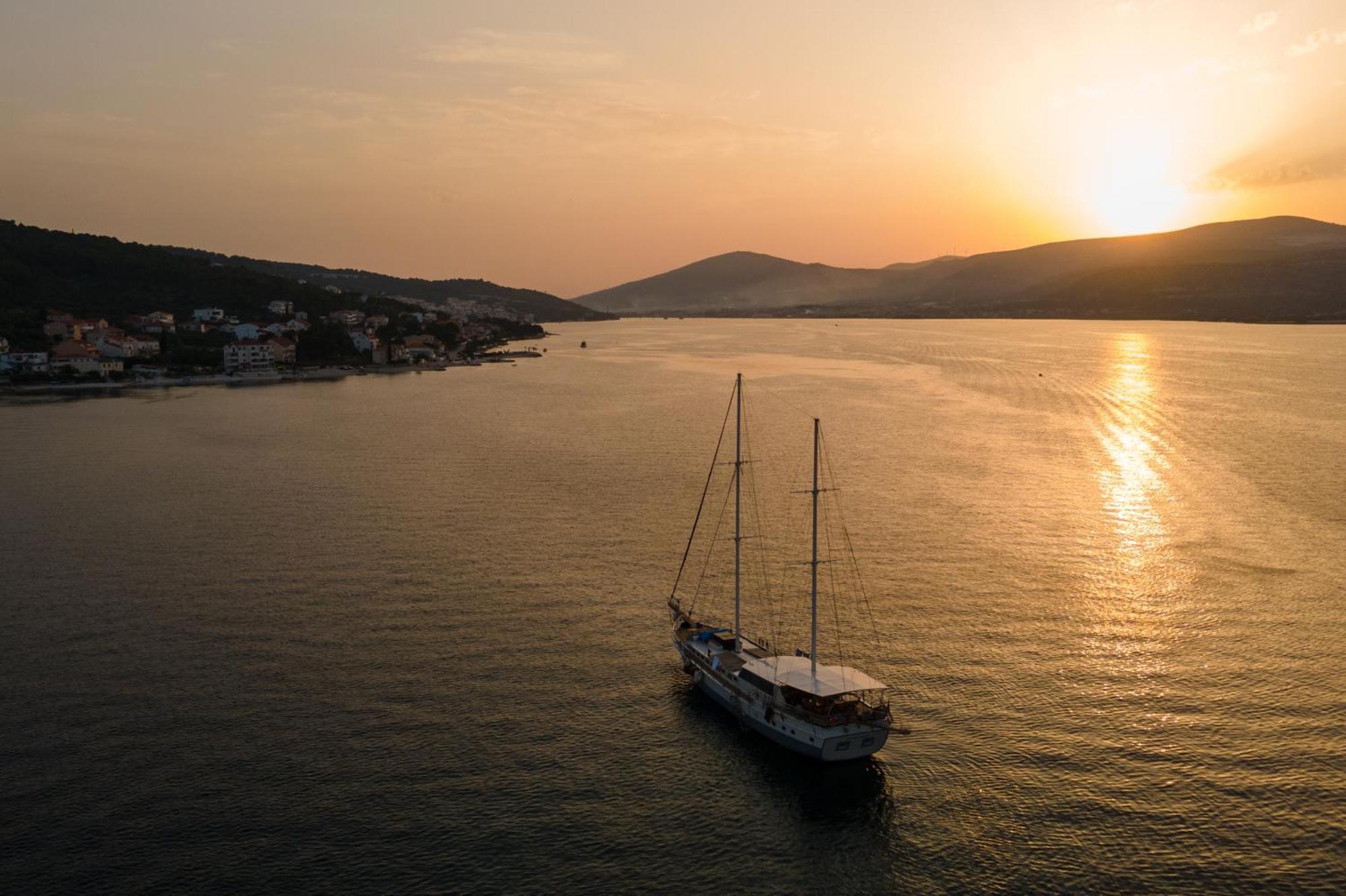 Apartments With A Parking Space Arbanija, Ciovo - 5228 Trogir Exterior photo