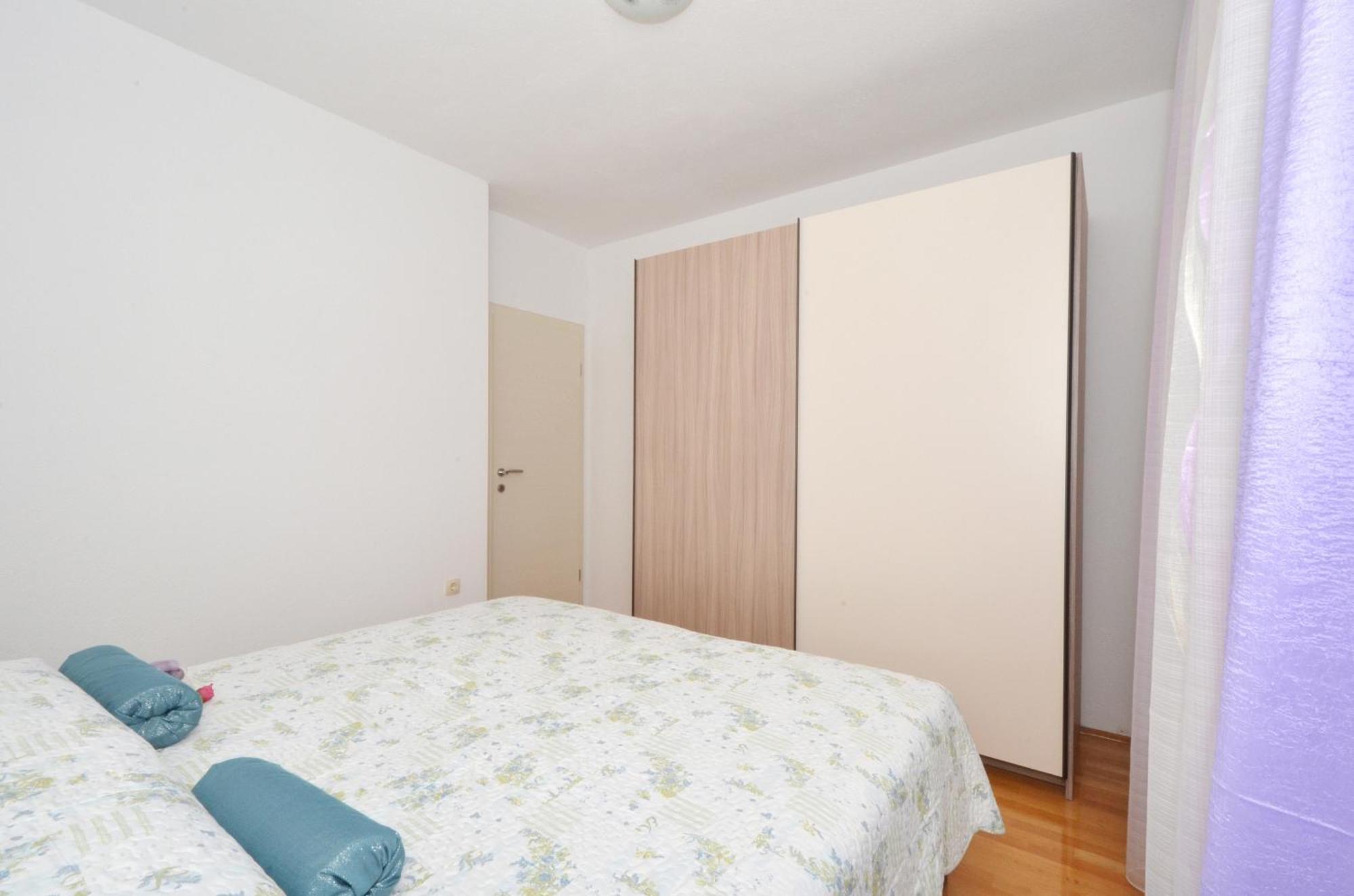 Apartments With A Parking Space Arbanija, Ciovo - 5228 Trogir Room photo